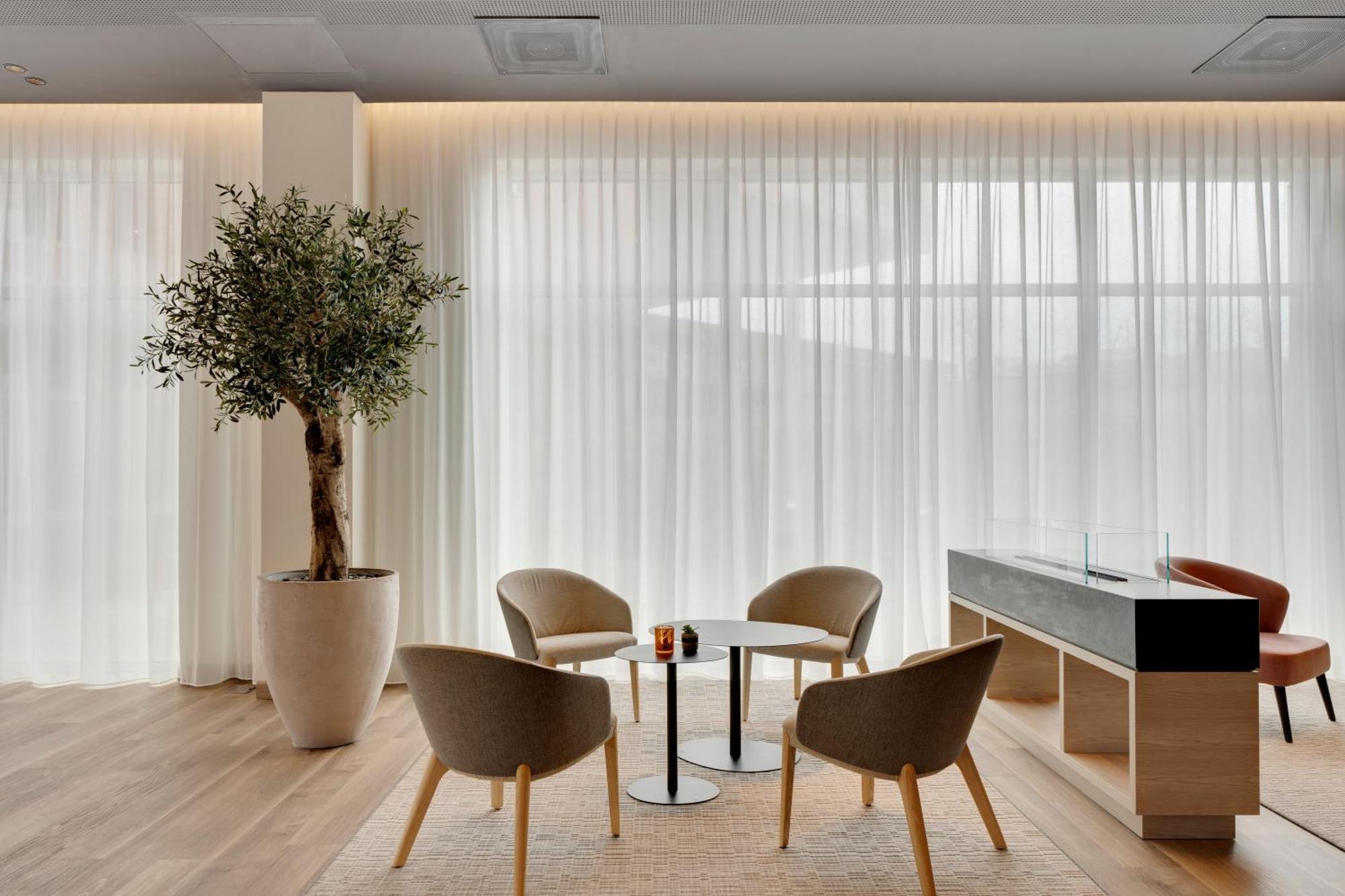 Intercityhotel Бреда Экстерьер фото